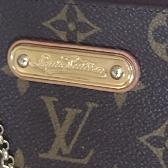 💯% Authentic Louis Vuitton Eva monogram Canvas Crossbody💫 bag - Picture 11 of 15